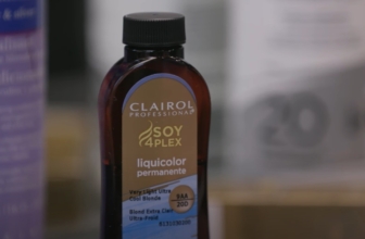 How To Colour Your Hair At Home with Clairol 9AA
